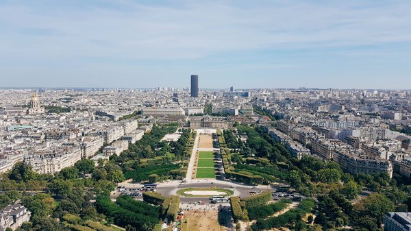 Quelle est la meilleure méthode pour intégrer des habitats fauniques dans les plans d'aménagement urbain ?