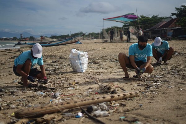 Comment mettre en place des initiatives de gestion durable des déchets dans les festivals en plein air ?