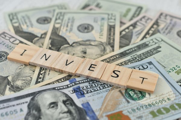 Top investment strategies: scpi vs assurance vie options